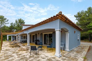 Outdoor dining - Villa Signo - Piscine privée (Signes)