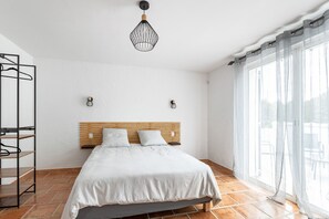 6 bedrooms, iron/ironing board, free WiFi, bed sheets - Villa Signo - Piscine privée (Signes)