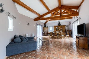 TV, DVD player - Villa Signo - Piscine privée (Signes)