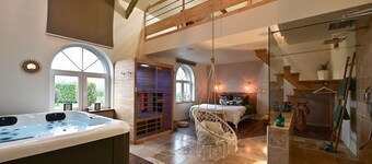 Instinct - Jacuzzi, Sauna, Apéritif dînatoire et petit déjeuner
