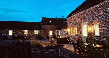 Coast Cottage - a very spacious, dog friendly, cottage for 4 guests