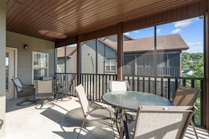 Townhome, Multiple Beds, Balcony, Garden View (Birdie Lane Beauty) | Outdoor dining