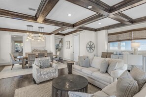 Televisión y chimenea