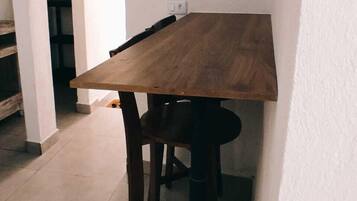 Standard Studio | Private kitchen | Fridge, stovetop, coffee/tea maker, cookware/dishes/utensils