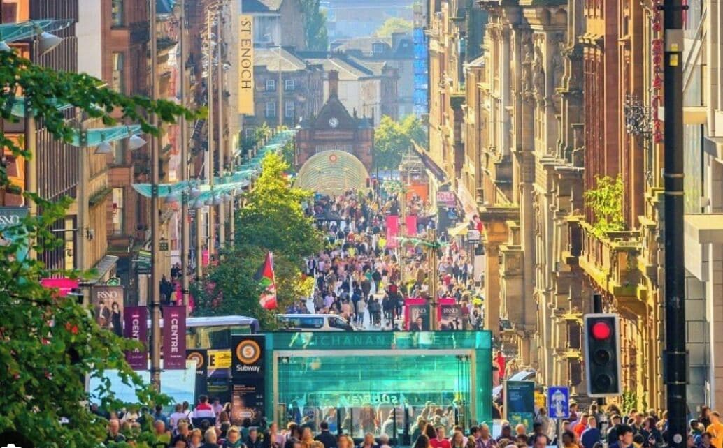 Foto - Revolver Glasgow