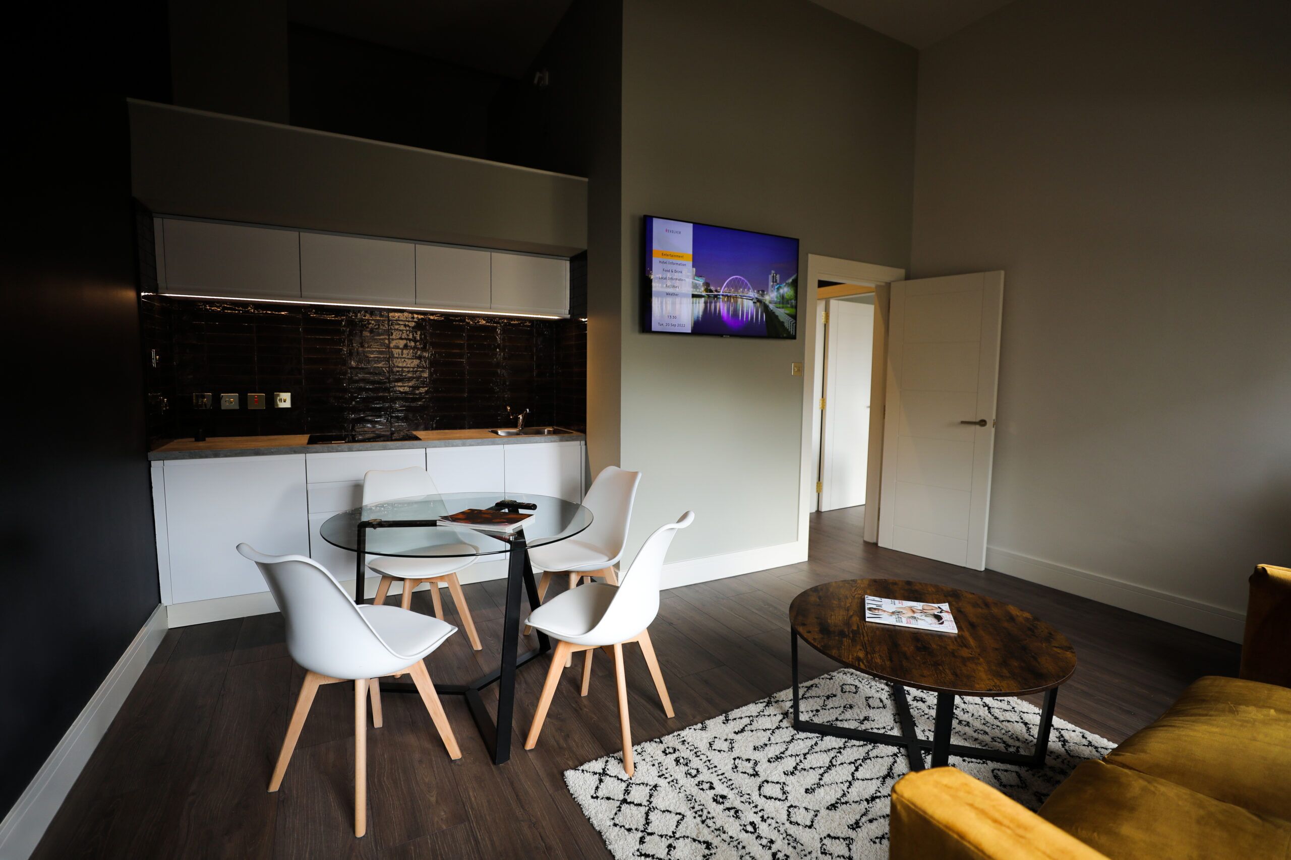 Foto - Revolver Glasgow