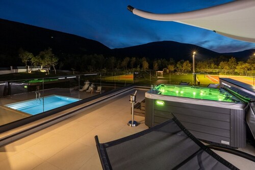 Villa Nella Foresta with private 66sqm heated pool, Whirlpool, Tennis court, Gym, Billiards, 4 en-suite bedrooms