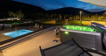 Villa Nella Foresta with private 66sqm heated pool, Whirlpool, Tennis court, Gym, Billiards, 4 en-suite bedrooms