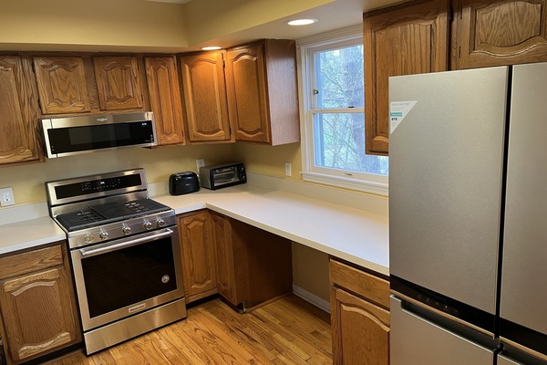 冰箱、微波炉、烤箱、炉灶