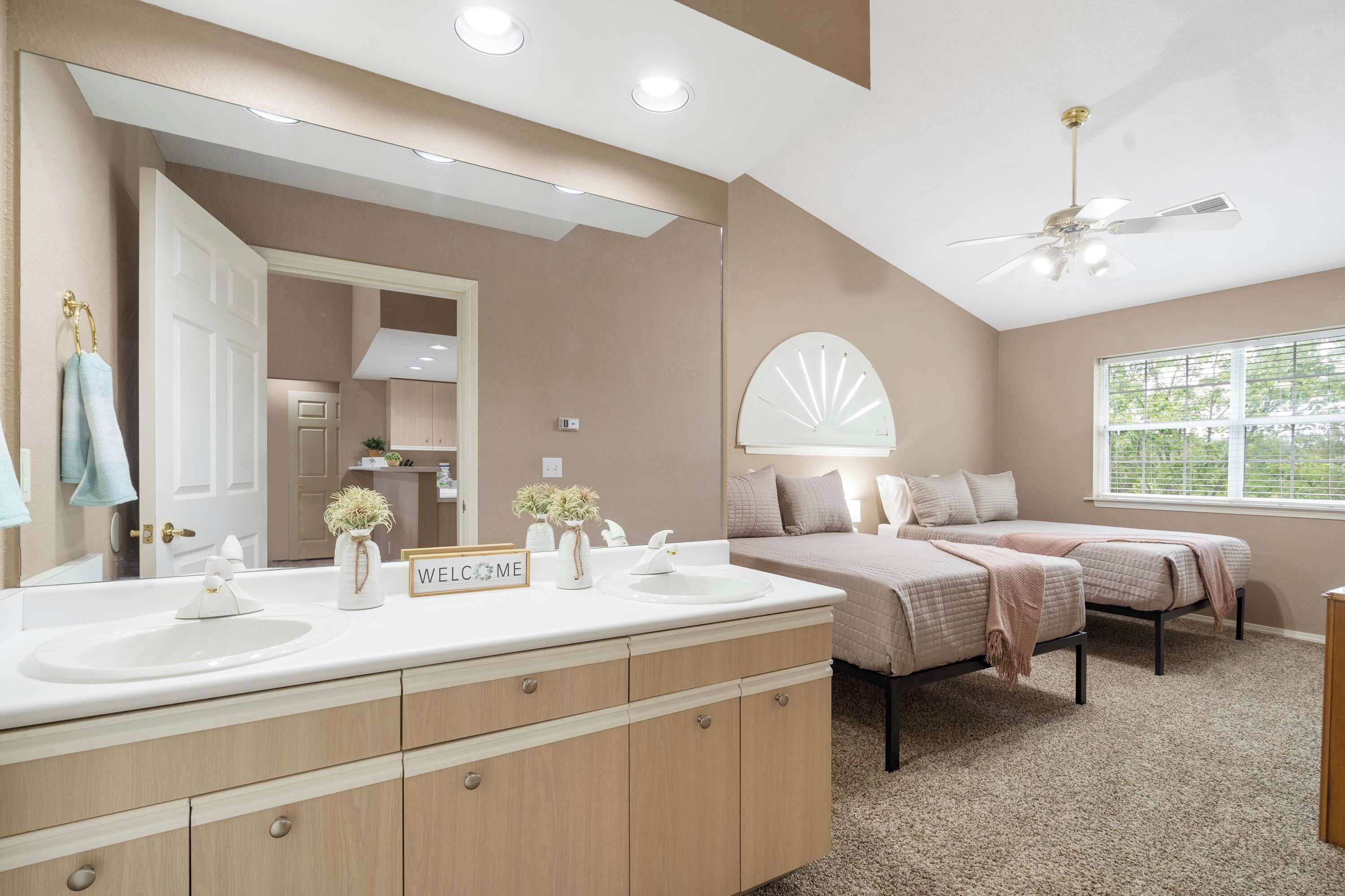 Condo, Multiple Beds, Kitchen, Garden View (Cityscape Memories) | 4 bedrooms, individually decorated, individually furnished, free WiFi