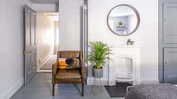 3 Schlafzimmer, Schreibtisch, Bügeleisen/Bügelbrett, kostenloses WLAN