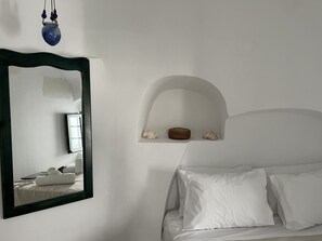 Villa | 2 bedrooms, in-room safe, travel crib, free WiFi - Viletta Verte (Santorini)