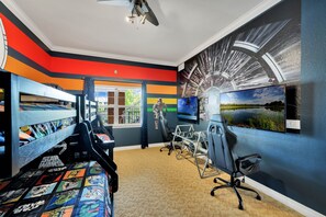 Condo, Plusieurs lits, baignoire à remous, vue sur le terrain de golf | 3 chambres, accès au Wi-Fi (inclus)