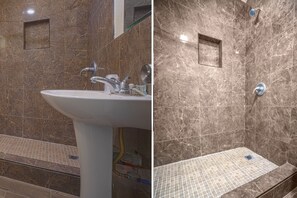 Deluxe Room, 1 King Bed | Bathroom - Padre Motel Corpus Christi , TX - 358 By OYO (Corpus Christi)