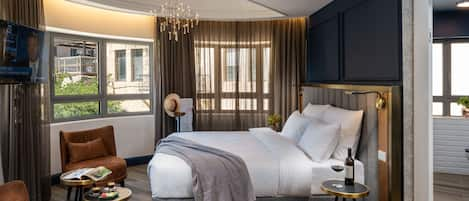 Premium Double or Twin Room | Egyptian cotton sheets, premium bedding, in-room safe