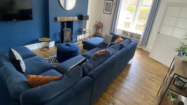 Fireplace - Stunning 2-bed Cottage in Carnoustie (Carnoustie)