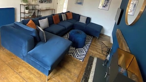 Fireplace - Stunning 2-bed Cottage in Carnoustie (Carnoustie)