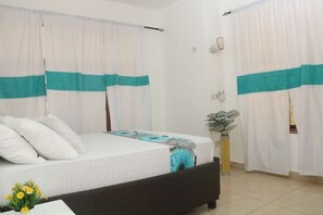 3 bedrooms, iron/ironing board, WiFi