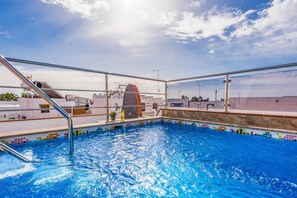 Pool - Villa Gloria - Four Bedroom Villa, Sleeps 6 (Nerja)