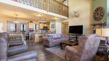 Cabin, Multiple Beds, Patio, Golf View (Fox Hollow Family Lodge) | Living area | 42-inch flat-screen TV with digital channels