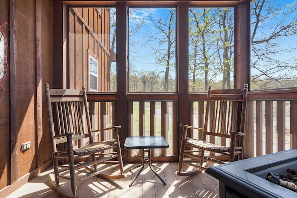 小屋, 多张床, 露台, 高尔夫景观 (Fox Hollow Family Lodge) | 客房景观