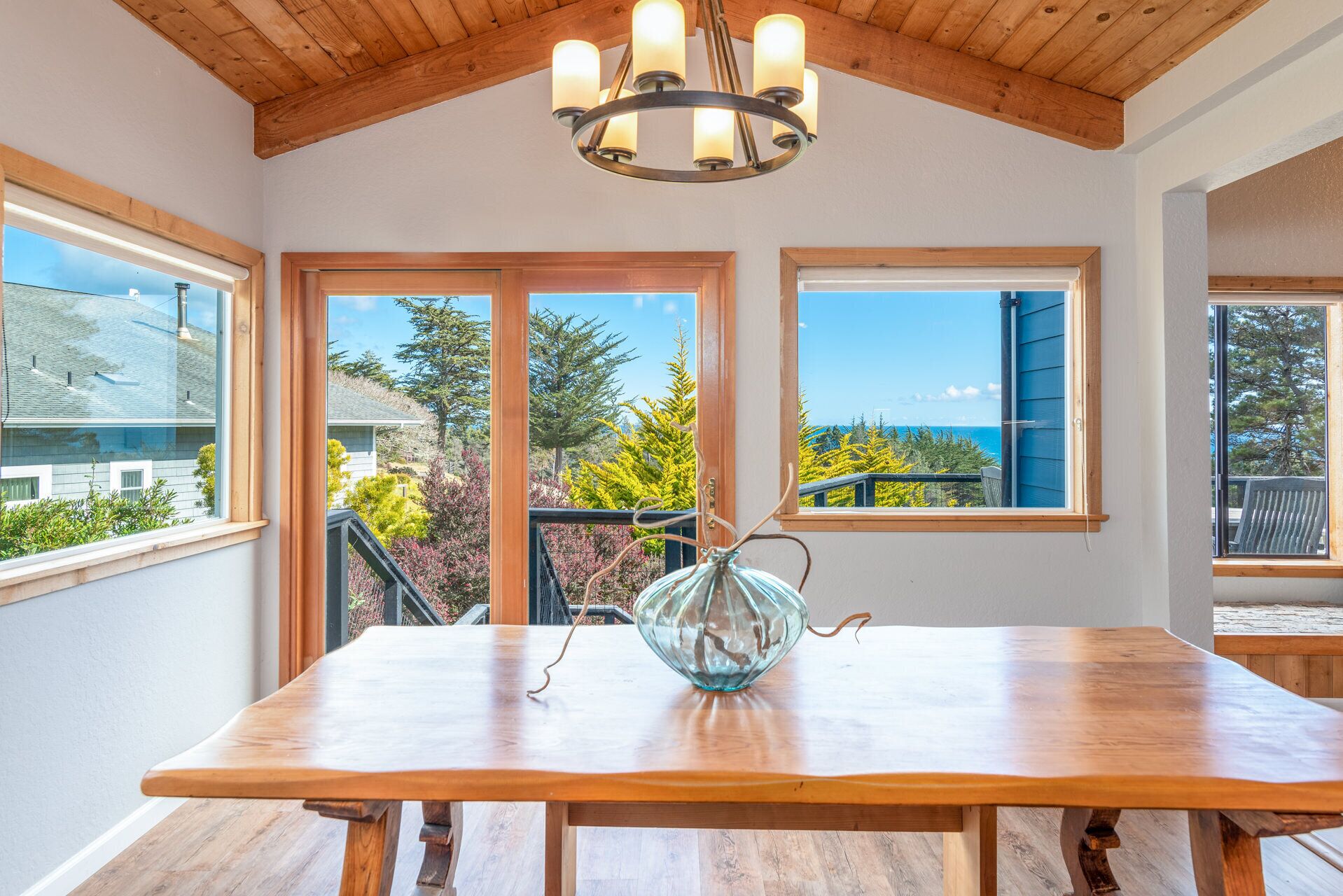 Casa, varias camas, bañera de hidromasaje, vistas al mar | Cocina privada | Frigorífico, microondas, horno y placa de cocina