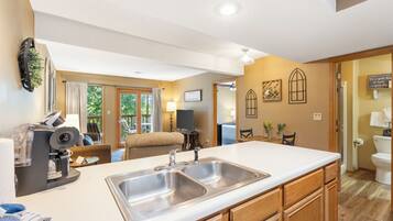 Condo, Multiple Beds, Kitchen | Private kitchen | Coffee/tea maker