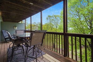 Condo, Multiple Beds, Kitchen | Outdoor dining