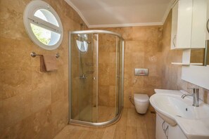 Douche, serviettes fournies