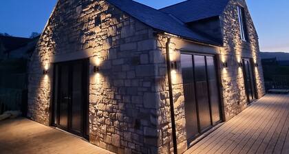 Stone built cottage with beautiful panoramic views of the Coquet Valley- sleeps up to 8
