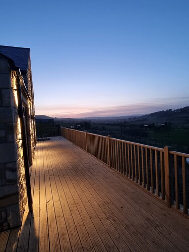 Stone built cottage with beautiful panoramic views of the Coquet Valley- sleeps up to 8