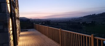 Stone built cottage with beautiful panoramic views of the Coquet Valley- sleeps up to 8
