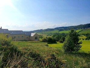 Exterior - Stone built cottage, comfortably sleeps up to 6.<br> <br>Ideal for holiday makers who love to explore! (Morpeth)