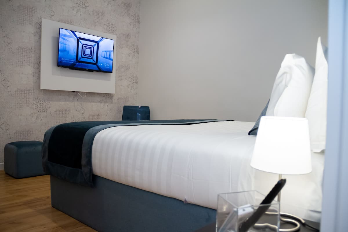 Double or Twin Room | Television