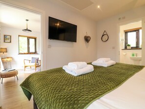 1 habitación, decoración personalizada y muebles diferentes