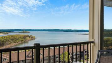 Condo, Multiple Beds, Patio (Happy Place Condo) | Interior