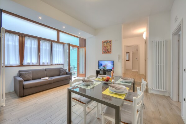 Family Apartment, Multiple Bedrooms (Arco Rocks 1) | Dining - Arco Rocks 1 (Arco)