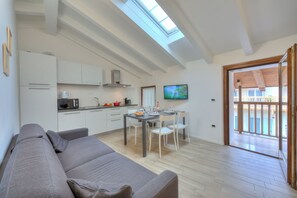 家庭公寓, 多间卧室 (Arco Rocks 3) | 起居区 | 平板电视