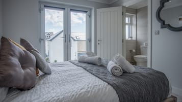 Huis (4 Bedrooms) | 4 slaapkamers, gratis wifi, beddengoed