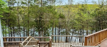 Boatin & Floatin on Table Rock Lake in the Ozarks!