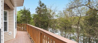 Boatin & Floatin on Table Rock Lake in the Ozarks!