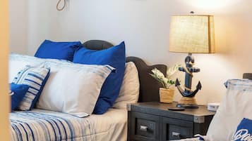 2 bedrooms, individually decorated, individually furnished, free WiFi