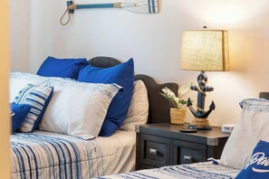 2 bedrooms, individually decorated, individually furnished, free WiFi