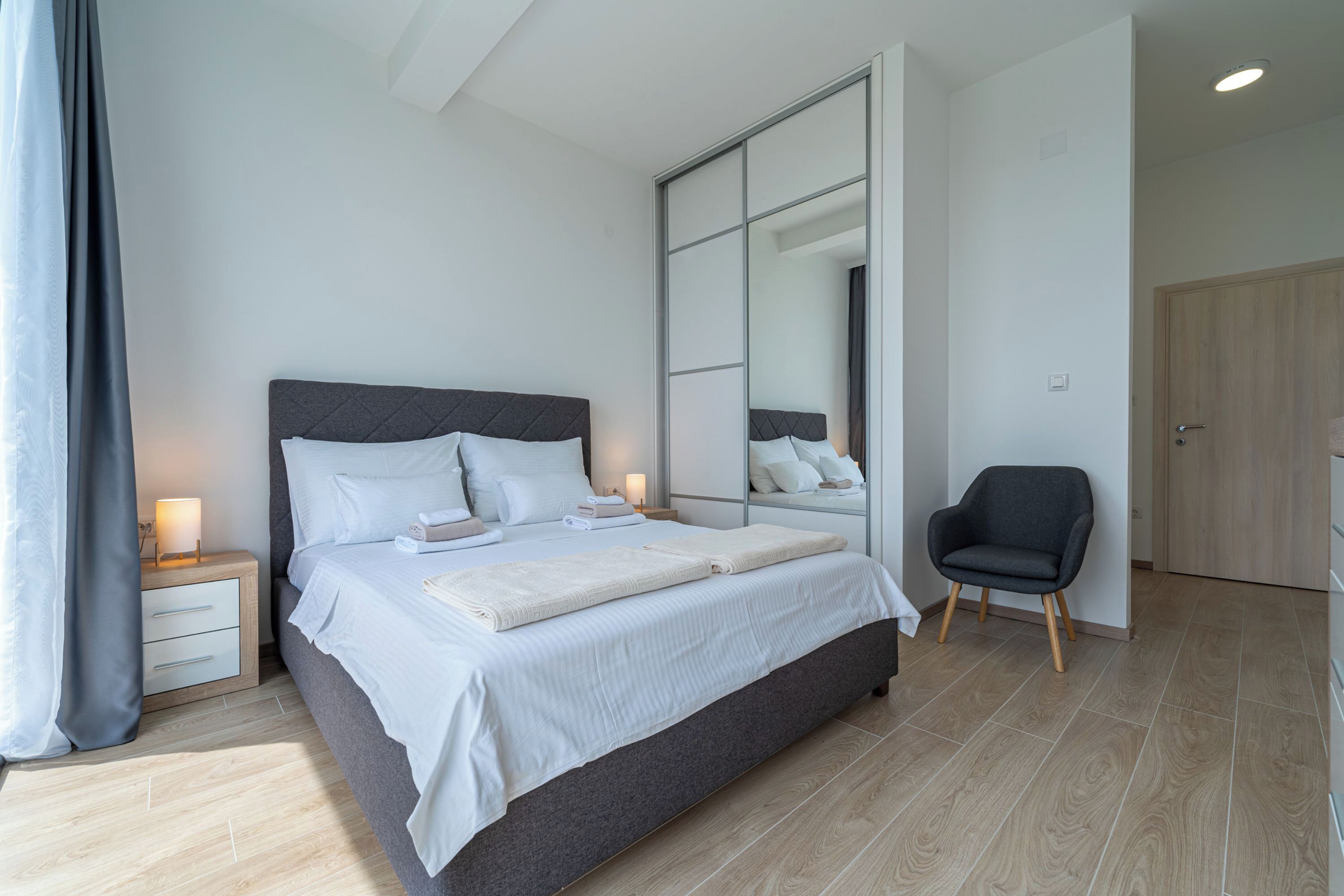 4 bedrooms, laptop workspace, iron/ironing board, free WiFi