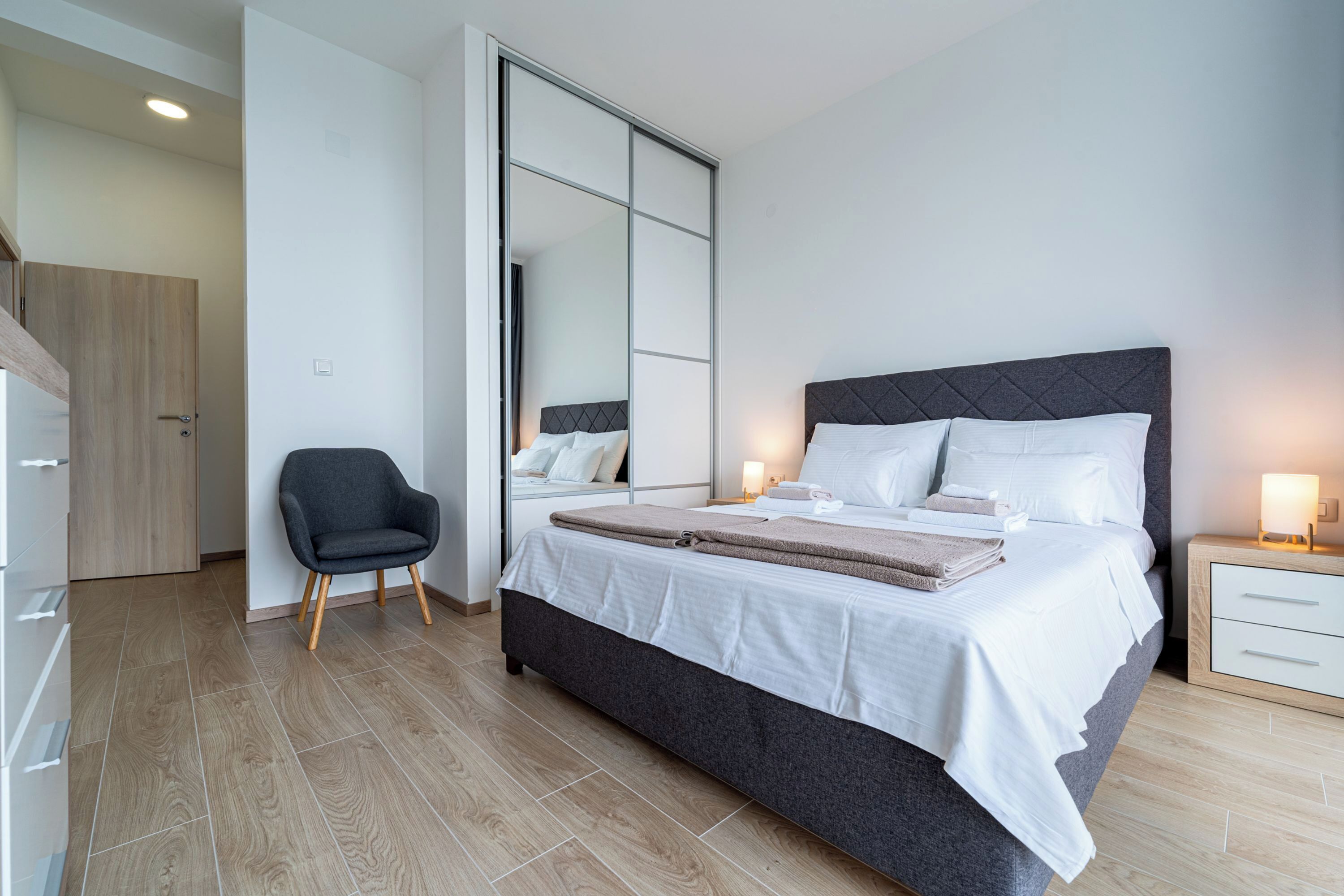 4 bedrooms, laptop workspace, iron/ironing board, free WiFi