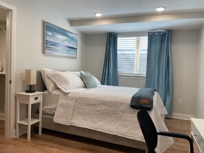 2 bedrooms, desk, iron/ironing board, travel cot
