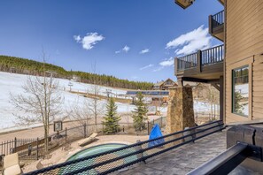 コンドミニアム ベッド (複数台) 暖炉 マウンテンビュー (Crystal Peak Retreat) | バルコニー