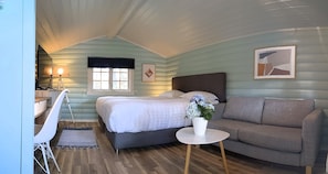 Superior Room | Individually decorated, individually furnished, free WiFi, bed sheets - Neset Skydsstasjon (Flesberg)