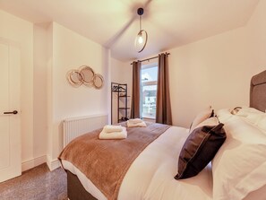 3 bedrooms, free WiFi, bed sheets