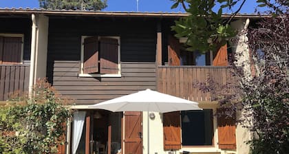 CAPBRETON - charming, quiet house